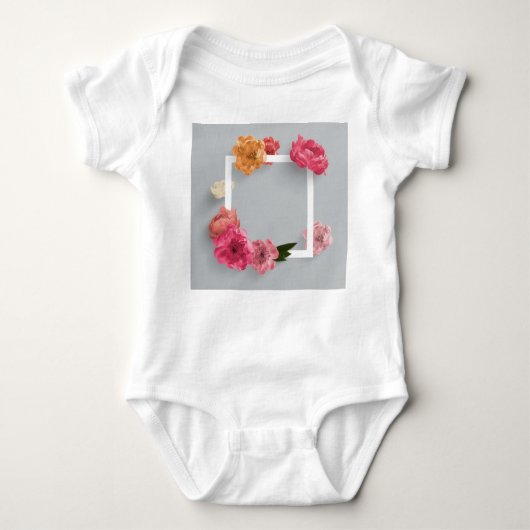 Blume Baby Strampler (Vorderseite)