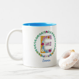 Blume Buchstaben Anfangsbuchstaben " E" mit Person Zweifarbige Tasse