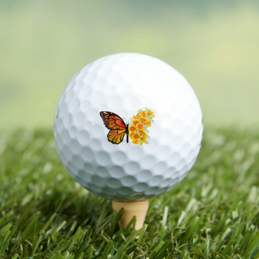 Blume Butterfly mit gelbem Kalifornien-Mohn Golfball (Insitu T-Shirt)