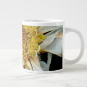 Blume - Daisy - Sonnenbettsonne Jumbo-Tasse (Rechts)