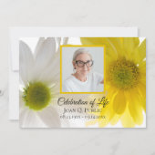 Blume der Gelben und Weißen Daisy Feier des Lebens Einladung (Vorderseite)