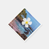 Blume der Plumeria mit Tropical Beach, Serviette (Ecke)