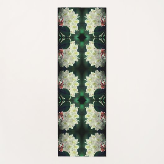 Blume der weißen Azalea mit Raindrops Abstrakt Yogamatte (Vorderseite)