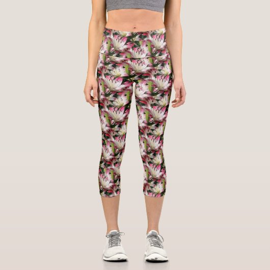 Blume der Weißen Lilie Capri Leggings (Vorderseite)