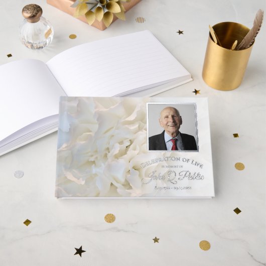 Blume der weißen Nelke Gästebuch (Vorderseite Offen)