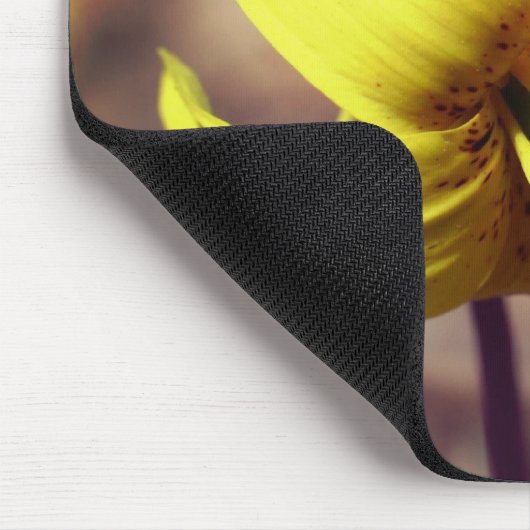 Blume der wilden Forellen Mousepad (Ecke)
