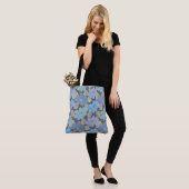 Blume des Fettgewebes und des blauen Kosmos Tasche (Am Model)