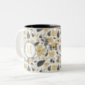 Blume des Gelbfarbenmonogrammes Clematis Zweifarbige Tasse (Vorderseite Links)