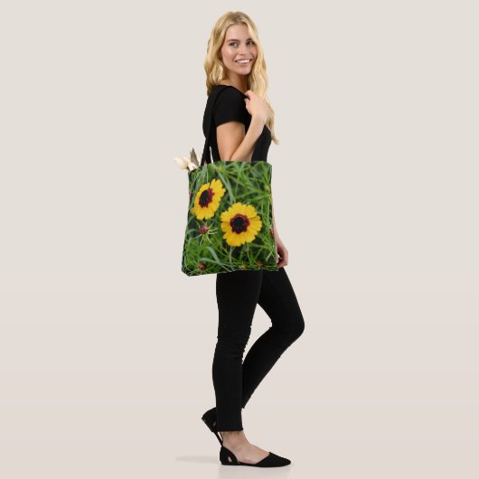 Blume des Glaubens Gelbe Wildblume Tasche Psalm (Am Model)