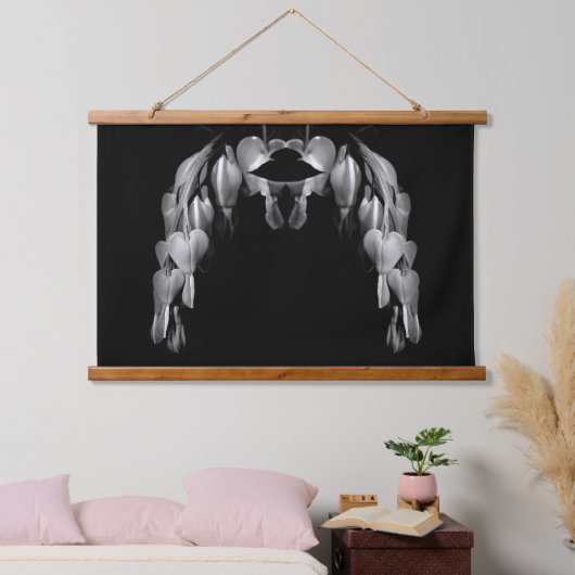 Blume des Herzens in Schwarz-Weiß Abstrakt Wandteppich Mit Holzrahmen (Schlafzimmer)