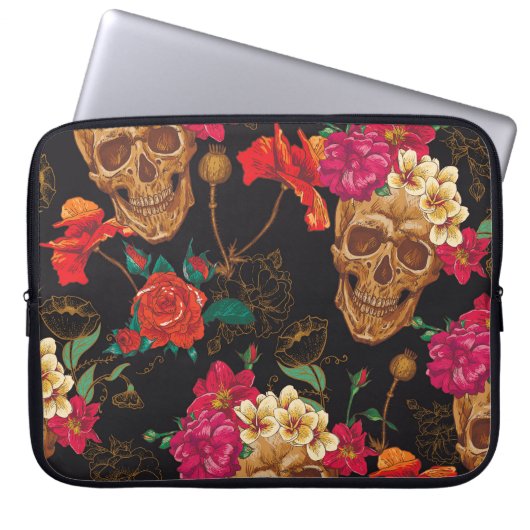 Blume des Schädels: Nahtloser dunkler Hintergrund. Laptopschutzhülle (Vorderseite)