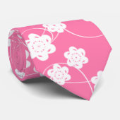 Blume des Weißbuchs in Rosa Krawatte (Gerollt)