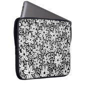 Blume Design - Weiß auf Schwarz Laptopschutzhülle (Vorne Rechts)