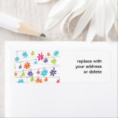 Blume, die an einer Linie hängen (Insitu)