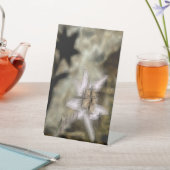 Blume digitaler Effekt des Stils "Eindruck" Sockelschild (In SItu)