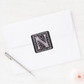 Blume & Dots Monogramm "N" Quadratischer Aufkleber (Umschlag)