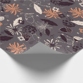 Blume, Eichhörnchen, Kiefernzapfen, graue Sterne Geschenkpapier (Ecke)