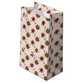 Blume für antike Ruby, Brass, Bronze und Fuchsia Kleine Geschenktüte (Rückseite Schrägansicht)