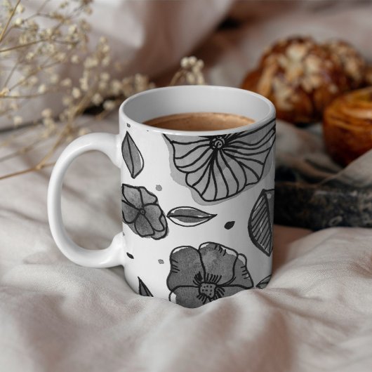 Blume für Aquarell und Tinte - Schwarzweiß Kaffeetasse