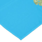 Blume für den Hibiskus von Aquarellen auf blau Tischdecke (Schrägansicht)