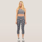 Blume für die subtile Flut von Blau und Rosa Capri Leggings (Vorderseite)