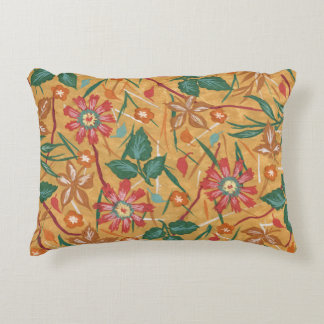 Blume für künstlerische Aquarellbilder: Farbenfroh Dekokissen