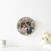 Blume geformt leicht angepasste Fotovorlage Taupe Runde Wanduhr (Zuhause)