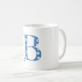 Blume Gemusterter Buchstabe B (blau & dots) Kaffeetasse (VorderseiteRechts)
