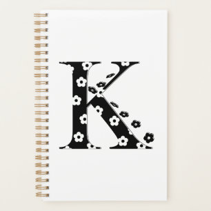Blume Gemusterter Buchstabe K Planer