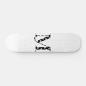 Blume Gemusterter Buchstabe M Skateboard (Horizontal)