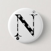 Blume Gemusterter Buchstabe N Button (Vorderseite)
