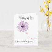 Blume hinter Blättern Beileid-Karte. Bearbeitbar. Karte (Gelbe Blume)