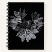 Blume im Garten in Schwarz und Weiß Nr. 11 Notizblock (Vorderseite)