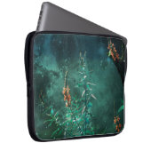 Blume im Jademondlicht Laptopschutzhülle (Vorne Rechts)