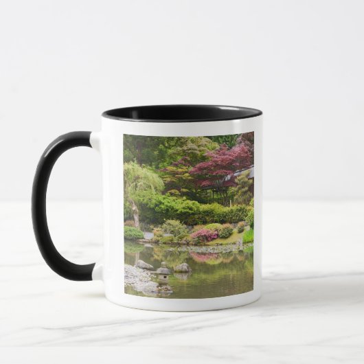 Blume im Japanischen Garten, Tasse (Links)