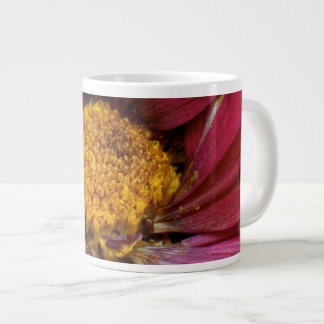 Blume - Im Mittelpunkt Jumbo-Tasse