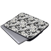 Blume in Beige und Schwarz Laptopschutzhülle (Vorne Knopf)