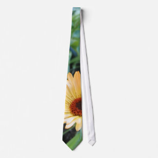 Blume in Blätter zwei Krawatte