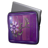 Blume in der Wüste Laptopschutzhülle (Vorderseite Links)