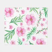 Blume in hellrosa Wasserfarbe, kleine Berries und Fleecedecke (Vorderseite (Horizontal))