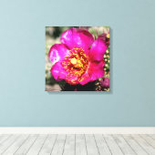 Blume in Leinwand umwickelt (Insitu (Holzboden))