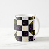 Blume in monochromen ästhetischen Schachbrettern Kaffeetasse (VorderseiteRechts)