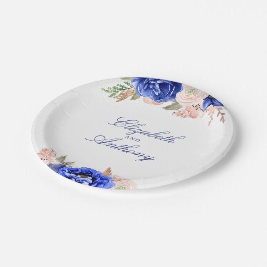 Blume in Navy und Rosa Wasserfarbe Elegant Pappteller (Schrägansicht)