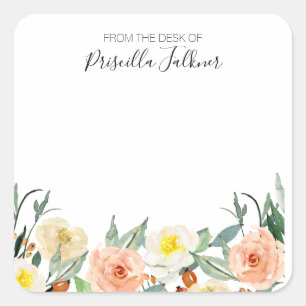 Blume in Rosa am Schreibtisch Quadratischer Aufkleber