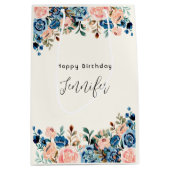 Blume in Rosa und Blau Mittlere Geschenktüte (Vorderseite)