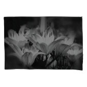 Blume in Schwarz und Weiß Kissenbezug (Vorderseite)