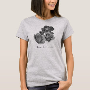 Blume in Schwarz-Weiß-Bild von Rose T-Shirt