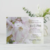 Blume in Weiß-Rosa anlässlich des Gedenkens an das Einladung (Stehend Vorderseite)