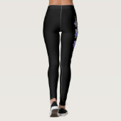 Blume Juli, Lila Larkspur auf Schwarz Leggings (Rückseite)