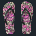 BLUME, KOPFKÜCHE UND DRACHEN, rosa Schwarz-weiß Badesandalen<br><div class="desc">Farbiges,  elegantes und klassisches Blumendesign mit Wirbel,  Pfau-,  Vogel- und Drachenfiguren in rosa,  Schwarz-weiße Fuchsienviolett lila Farben,  die aus Vintagem Textilgewebe erarbeitet wurden</div>